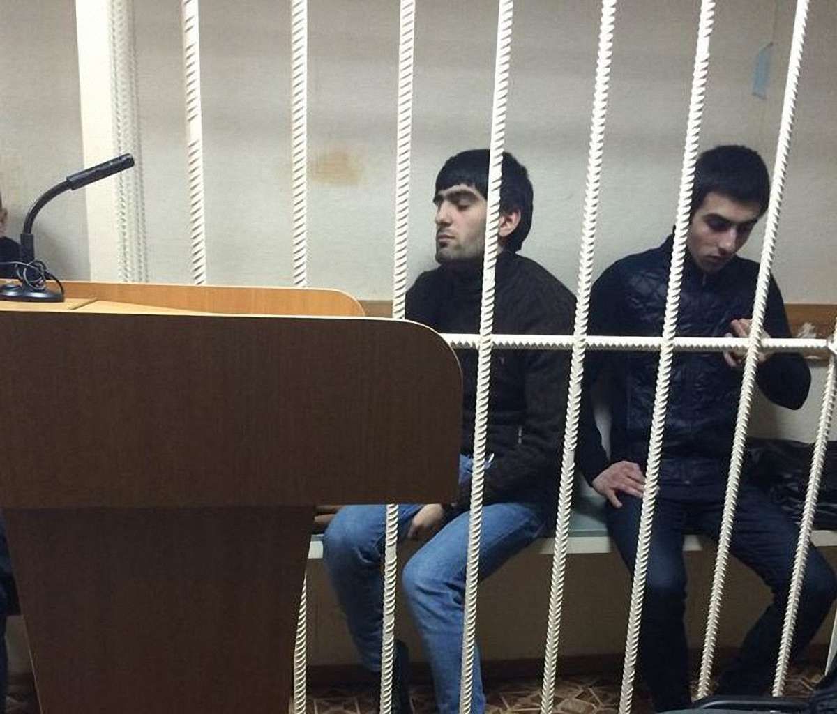 Двох тітушок з «Оплоту» засудили за напад на автомайданівців