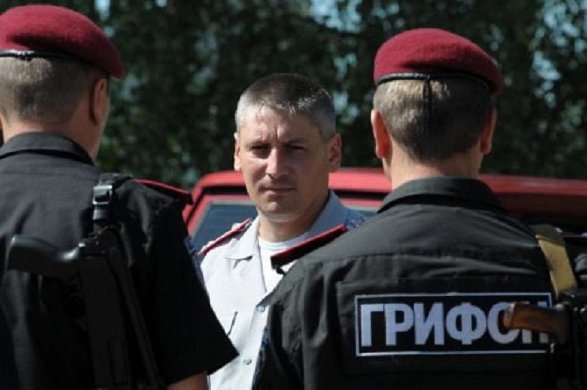 Екс-командира харківського «Беркута» випустили під домашній арешт