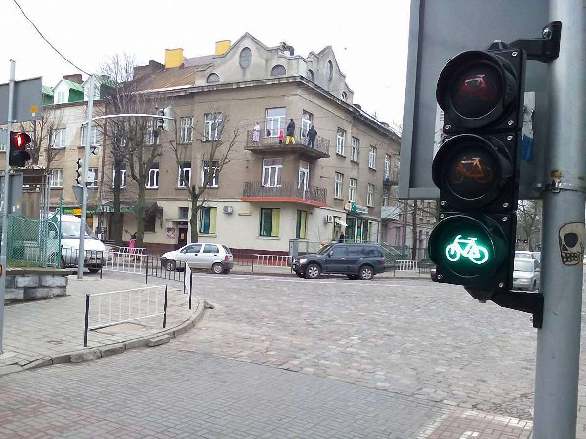 У Львові встановили перший велосипедний світлофор