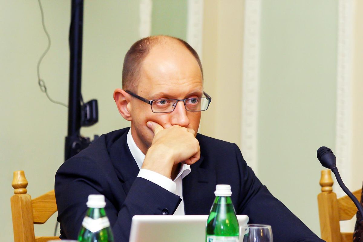 Генпрокуратура запідозрила Яценюка у причетності до розкрадання $90 млн