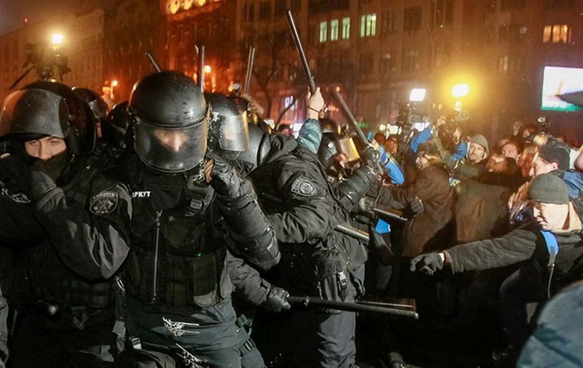 Розслідування справ про злочини проти Майдану зупинились, бо підозрювані втекли, - нардеп