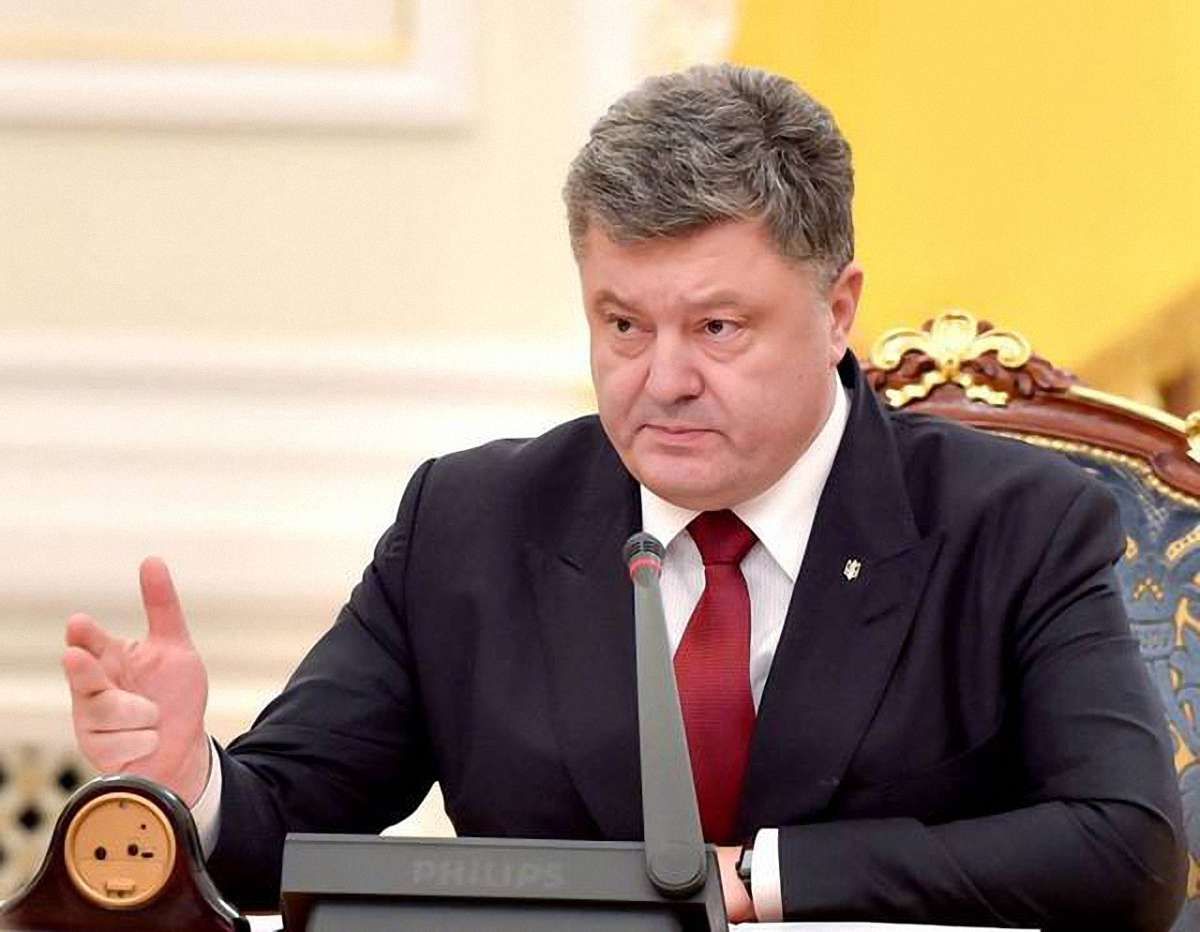 Український народ і міжнародні партнери чекають наших успіхів, - Порошенко