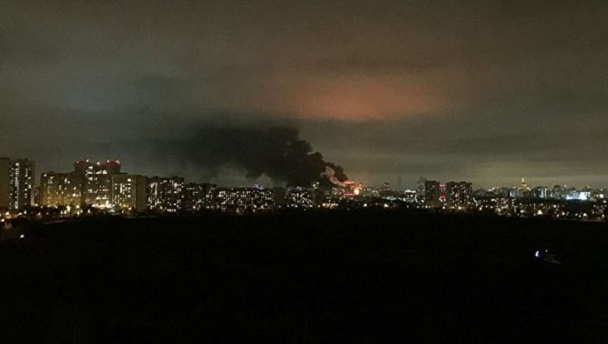 У Москві виникла масштабна пожежа на машинобудівному заводі