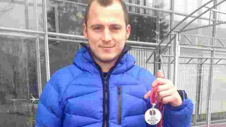 Роман Зозуля виставив на аукціон медаль з фіналу Ліги Європи