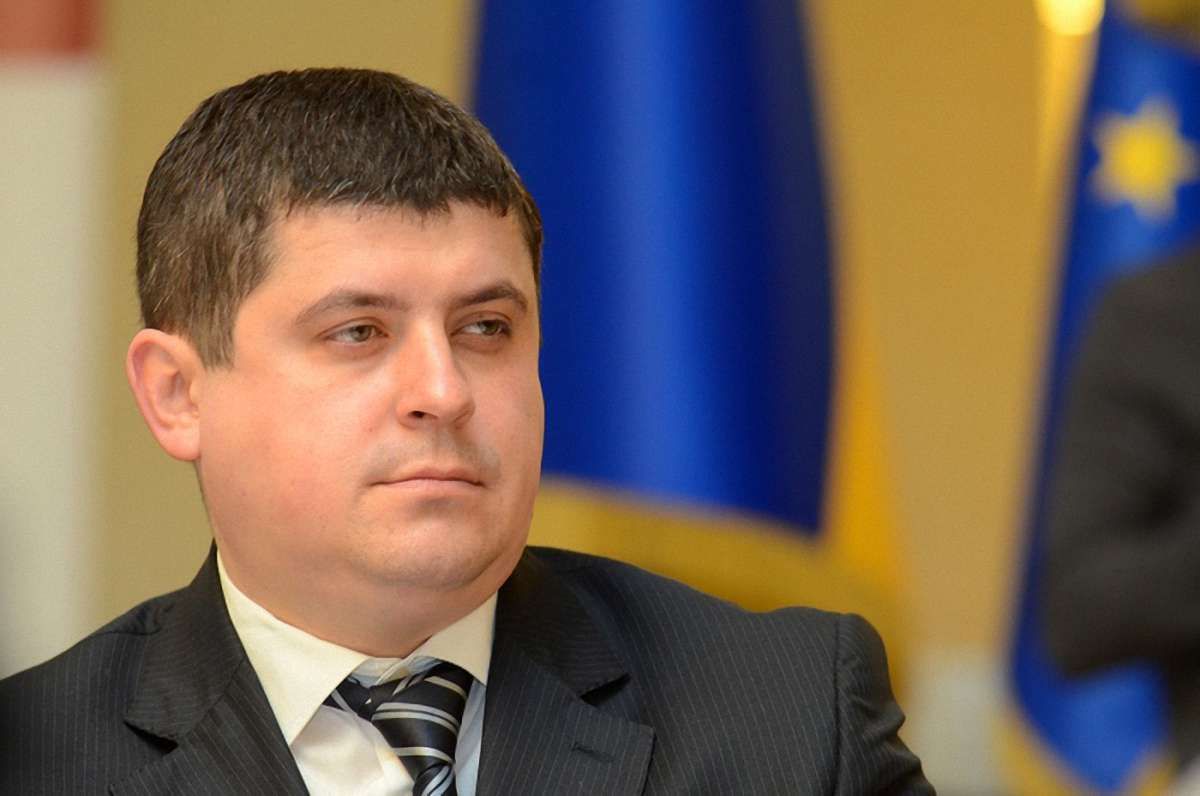 Відповідальність за країну лежить на нас, – Максим Бурбак