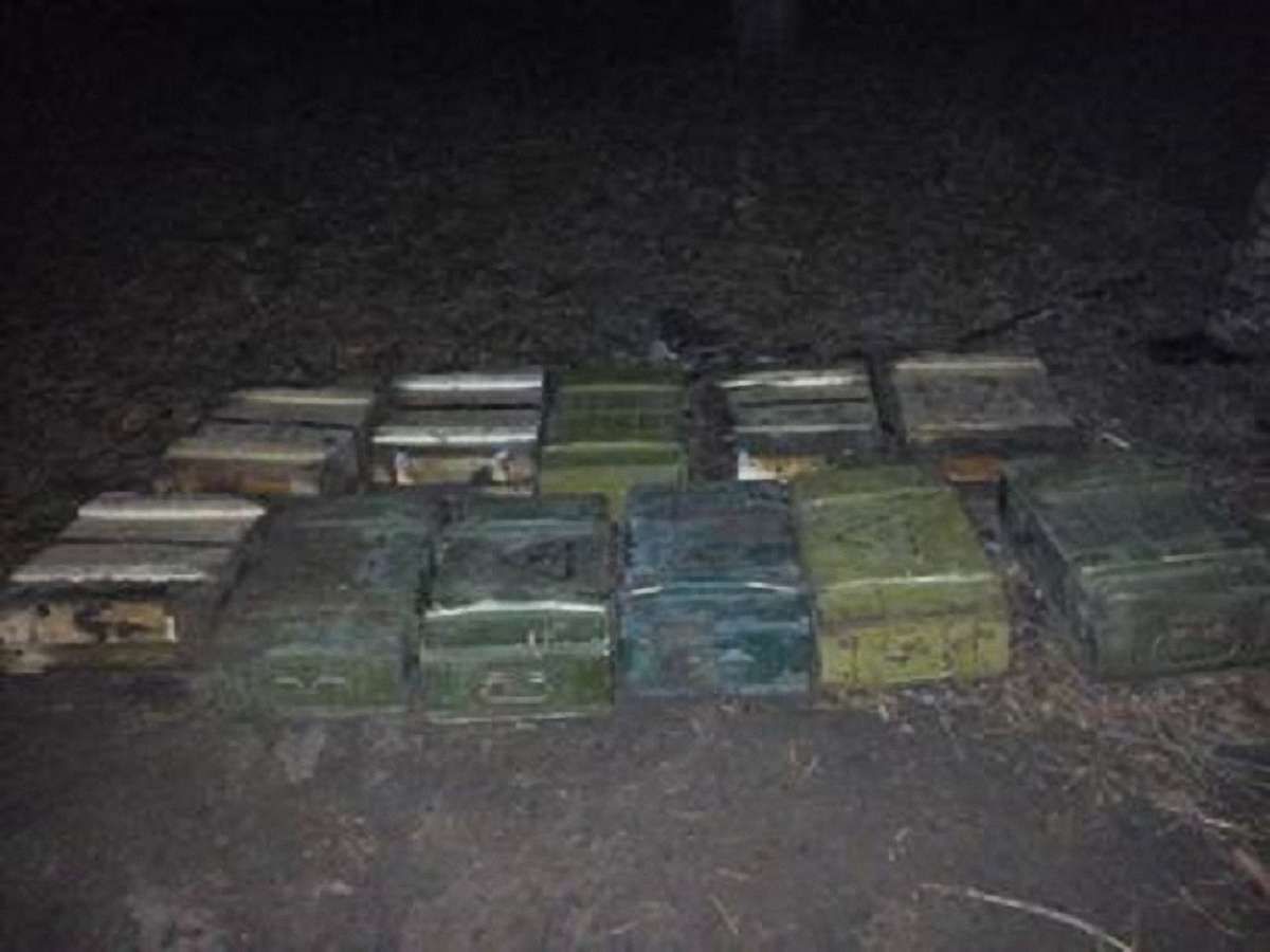 Біля Сєверодонецька СБУ виявила схованку з боєприпасами російського виробництва 