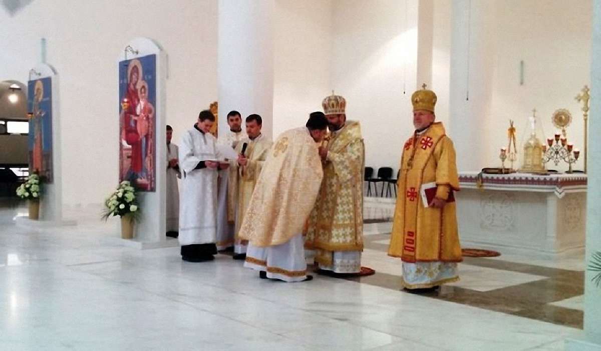 Глава УГКЦ нагородив військових капеланів, які служать у зоні АТО