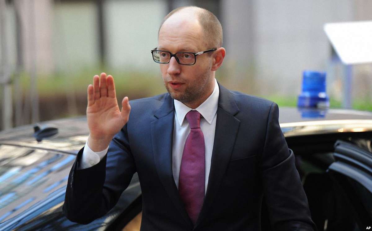 Уряд України через 30 днів заборонить торгівлю з Кримом, – Яценюк