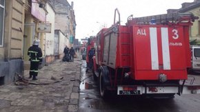 З двох львівських ринків евакуюють людей через повідомлення про замінування