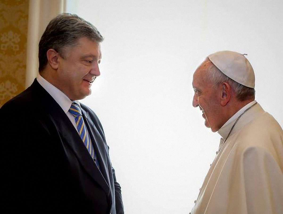 Порошенко помилково привітав Папу Римського з 80-річним ювілеєм