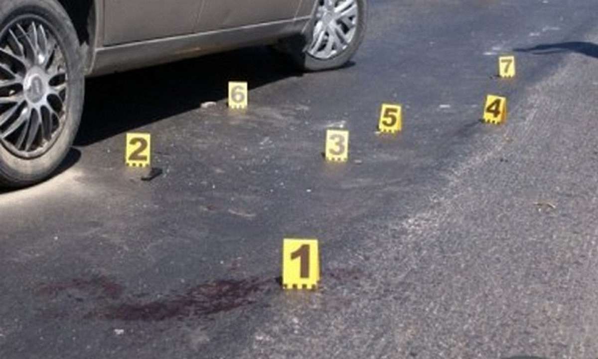 У Дніпропетровську біля супермаркета розстріляли жінку