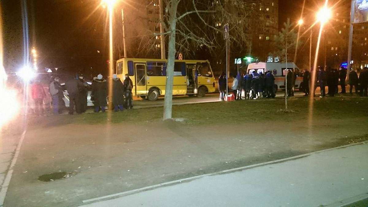 На Науковій маршрутка збила чоловіка