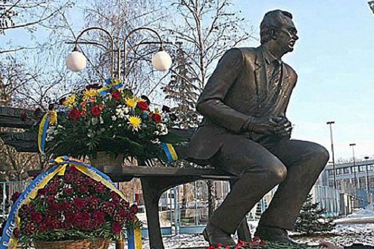 Червонозоряний проспект в Києві перейменували на проспект Лобановського