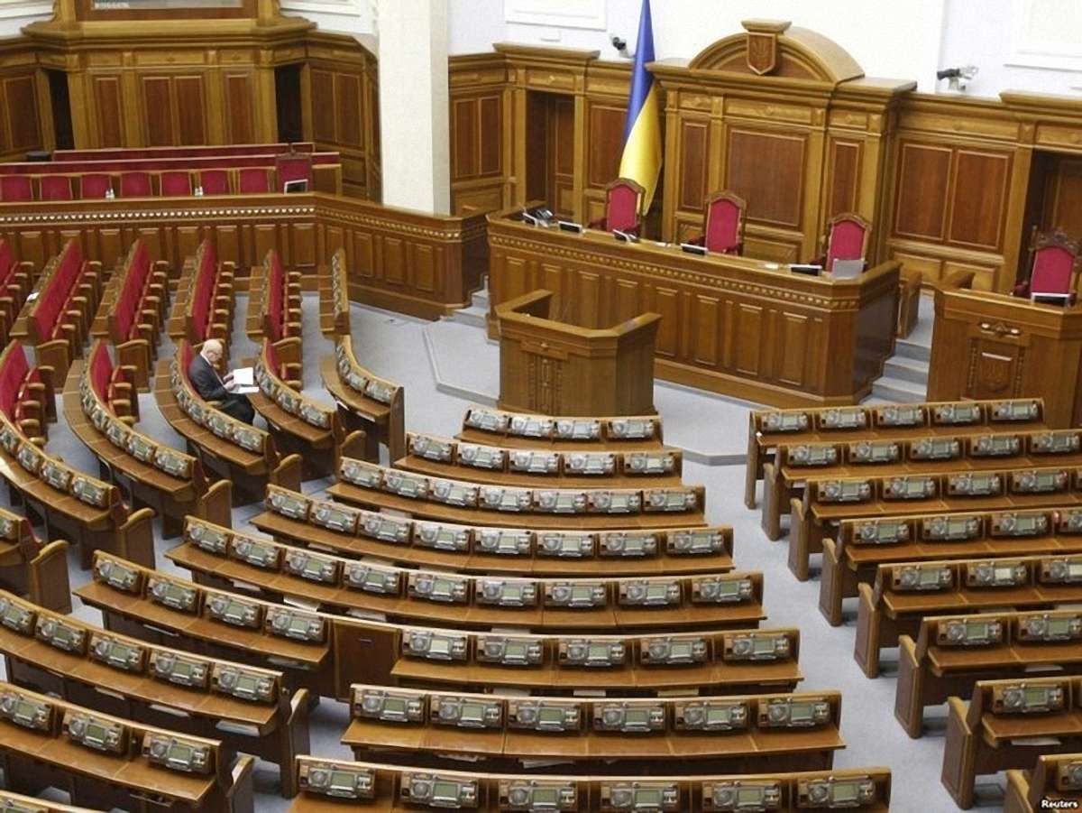 Порошенко підтримав петицію про позбавлення депутатів Верховної Ради мандату за прогули