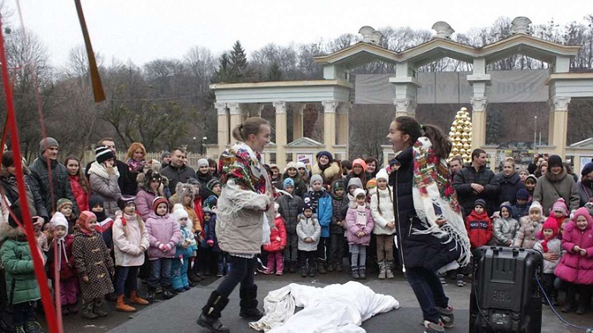 У львівському Парку культури відкрили зимовий сезон