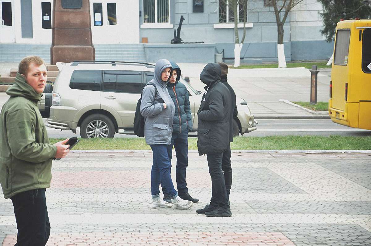 У Херсоні депутат від «Опозиційного блоку» відкусив вухо активісту під час бійки