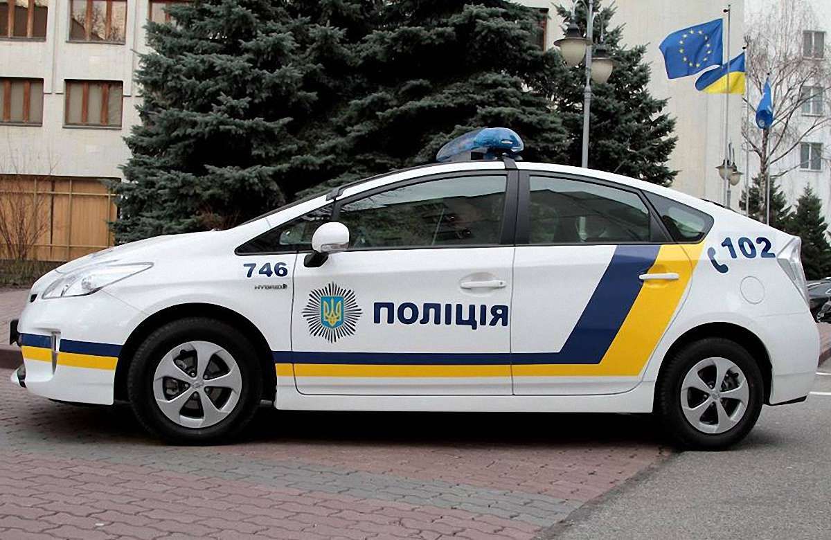 Нардеп переконав поліцію відправити його авто на штраф-майданчик