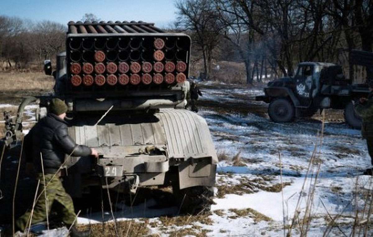 Терористи відкрили вогонь з «Градів» по позиціях ЗСУ біля Троїцького