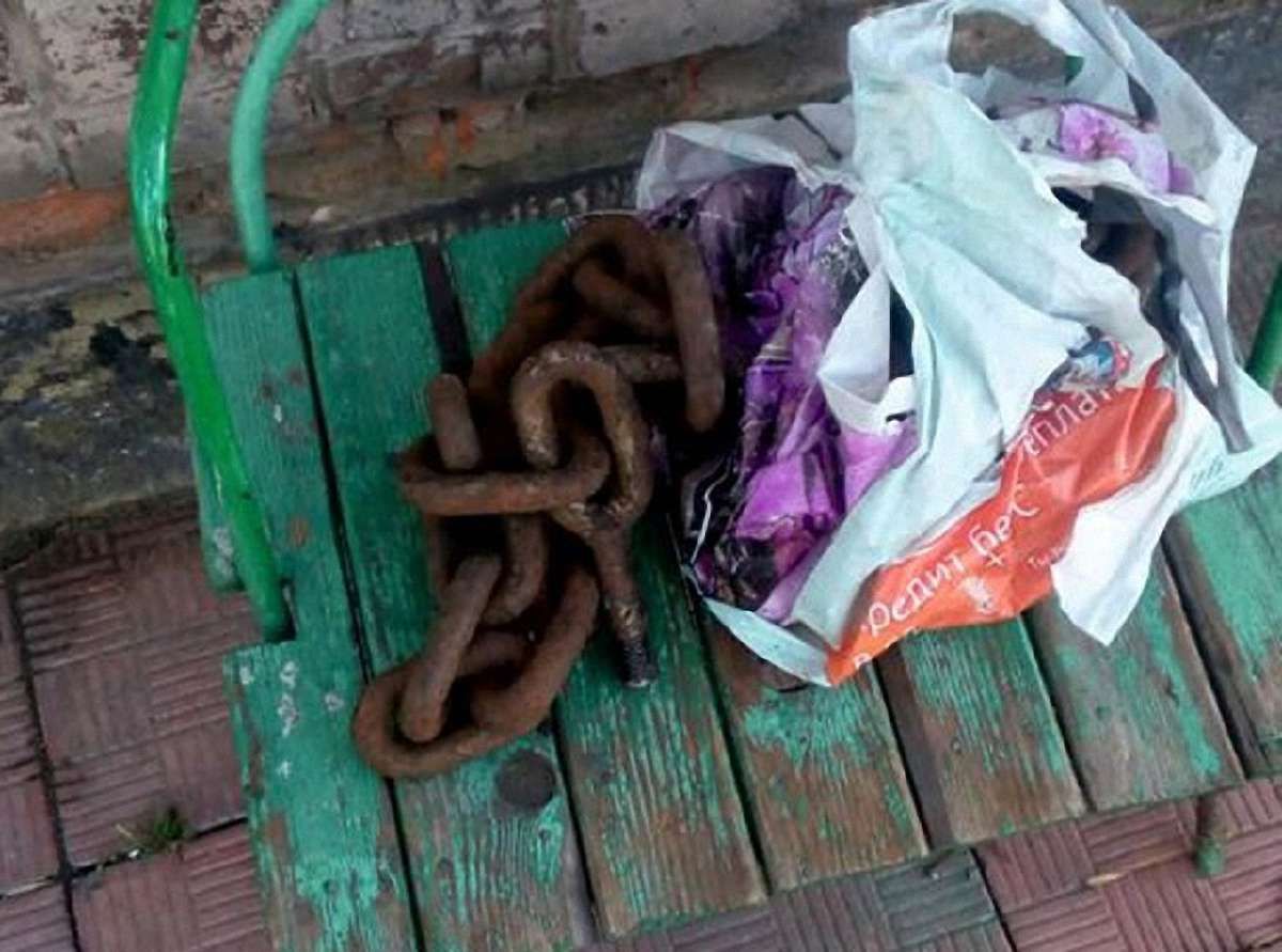 У Львові затримали крадія металу з цвинтаря