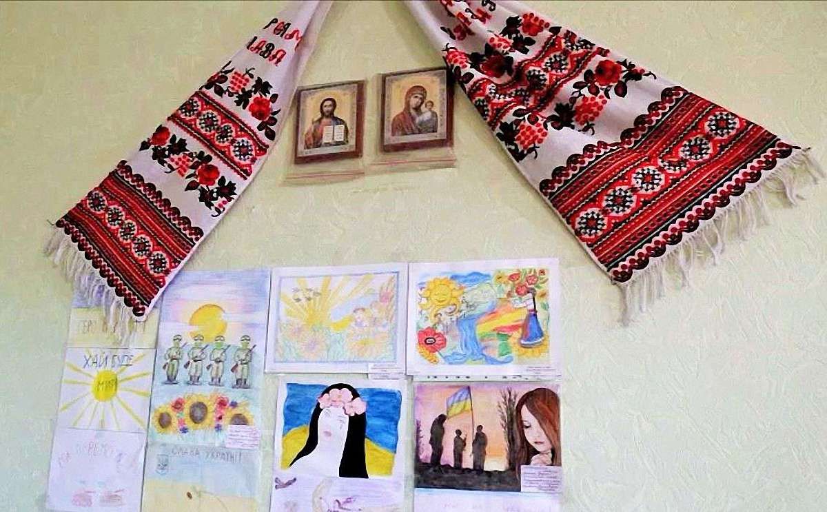 Жителі контрольованої Україною Мар’їнки не мають доступу до українських телеканалів
