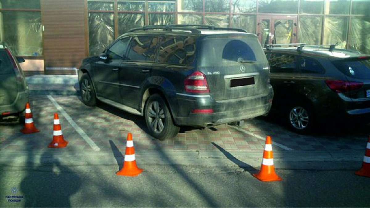 У Львові перевіряли «замінований» автомобіль