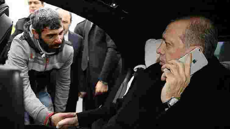 Президент Туреччини врятував чоловіка від самогубства
