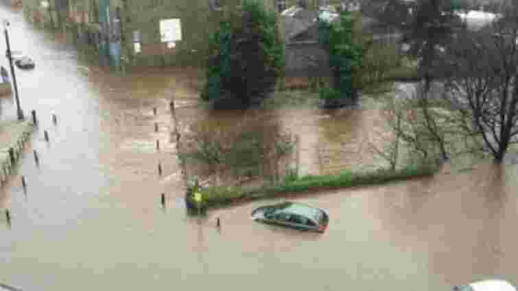 На півночі Англії через повінь оголошено евакуацію