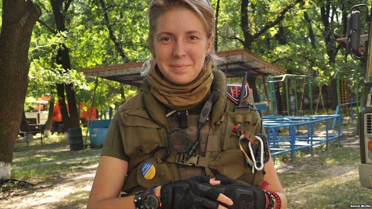 Волонтерка Яна Зінкевич вперше самостійно вийшла на прогулянку (відео)
