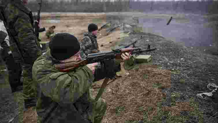 Переодягнені в українських військових бойовики обстріляли Зайцеве на Донеччині
