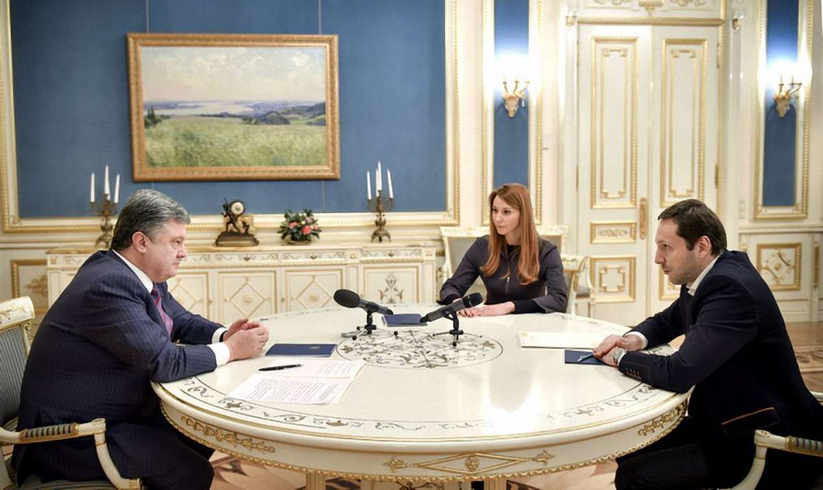 Порошенко підписав закон про створення телеканалу іномовлення «Ukraine Tomorrow»