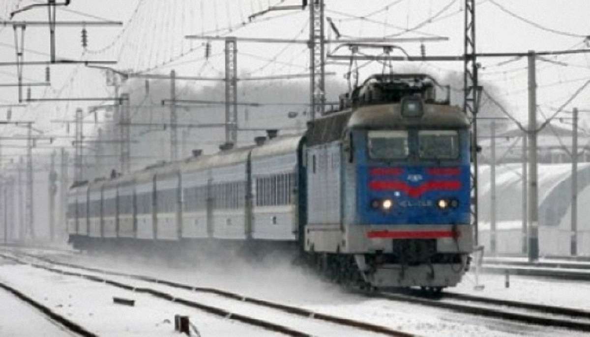 На свята Львівська залізниця скасувала понад 20 приміських поїздів