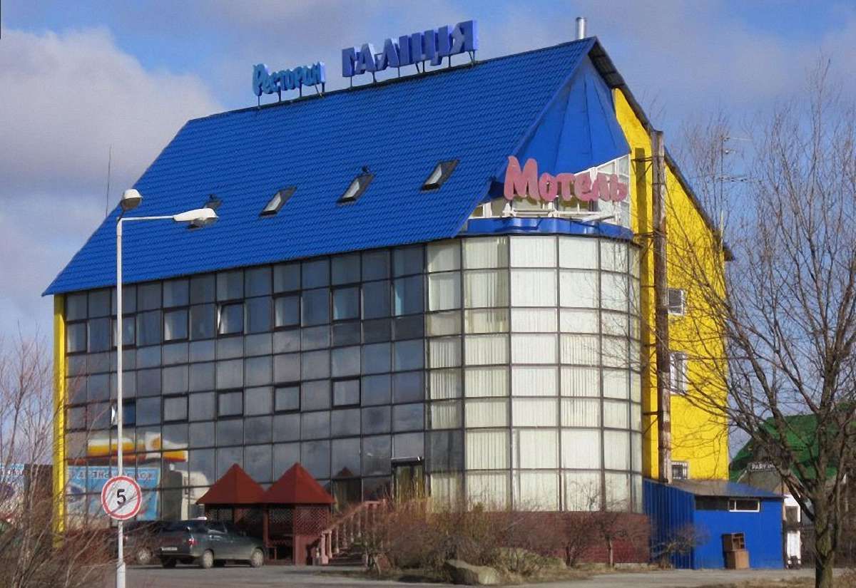 Через підпал на кільцевій дорозі Львова горів готель «Галіція»