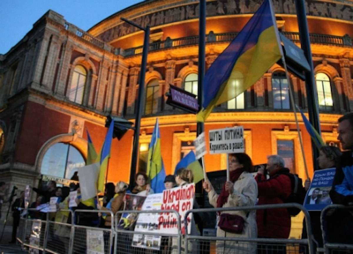 Найпрестижніший концертний зал Лондона закрився для російських виконавців