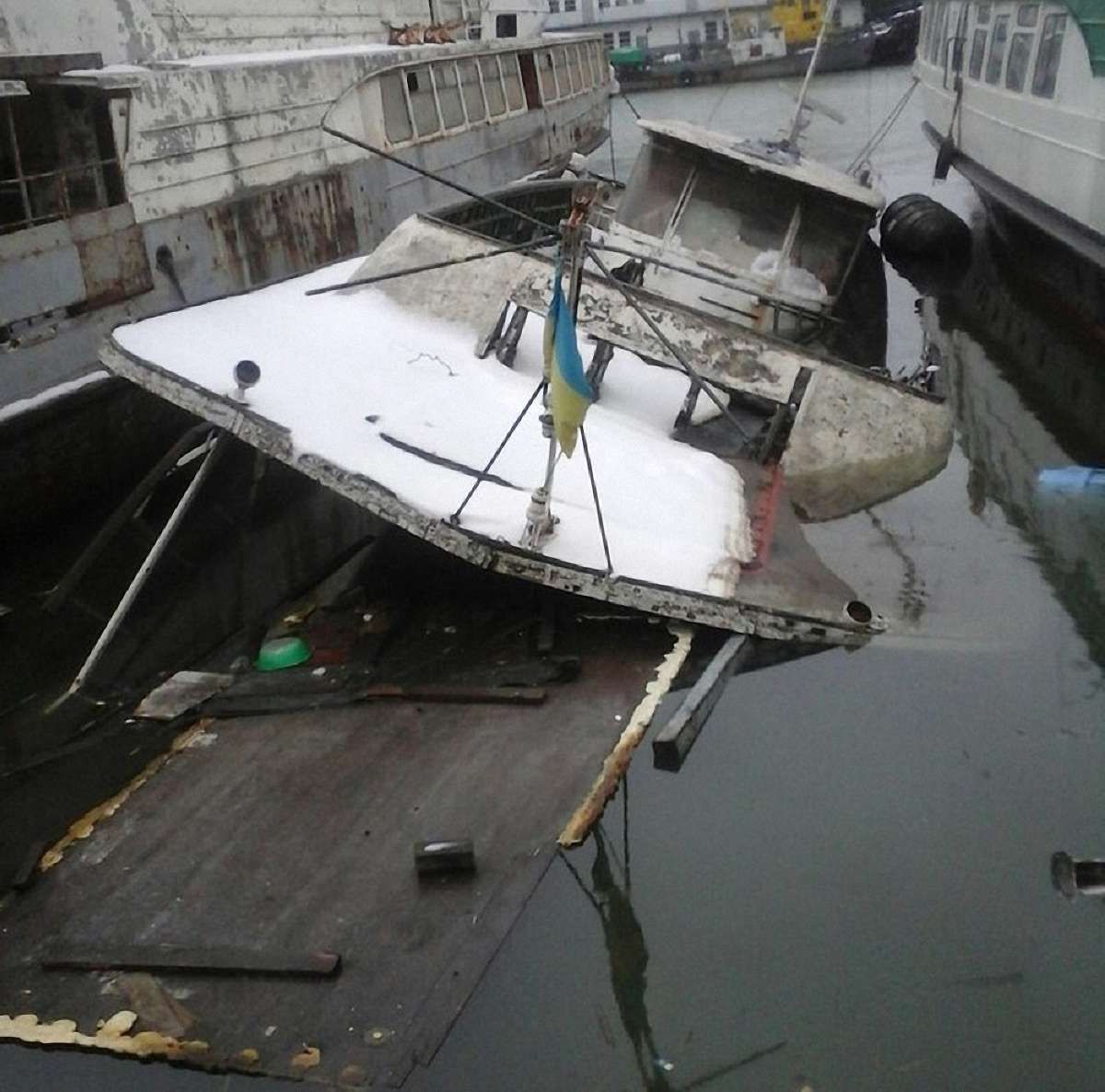В Одесі затонула улюблена яхта Брежнєва