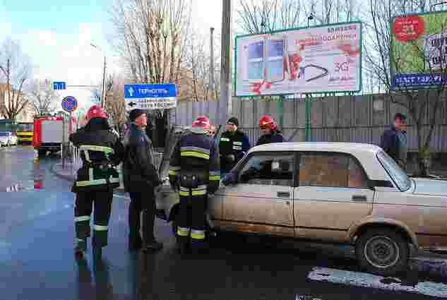 На вул. Личаківській у Львові загорілась автівка