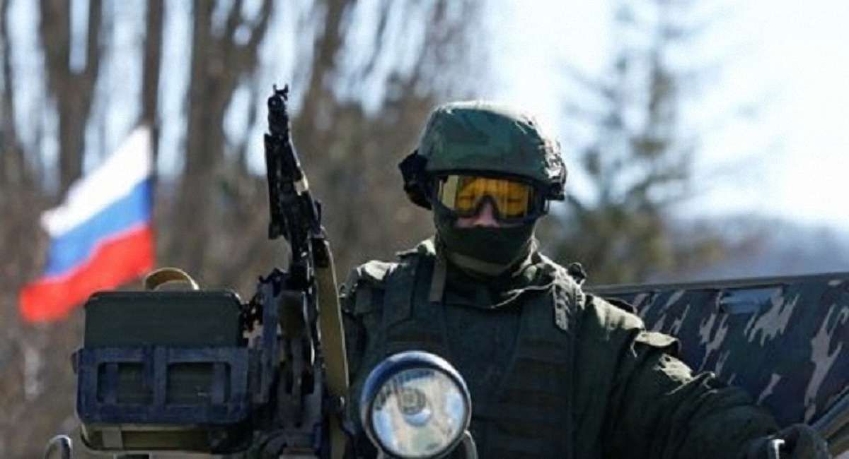 Росія стягує військові сили до кордону з Україною, – Турчинов