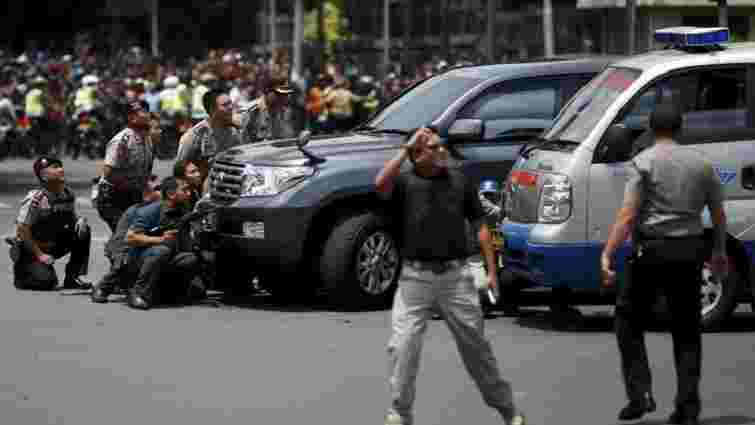 Бойовики, що скоїли напад в Джакарті, захопили дах будівлі в центрі міста