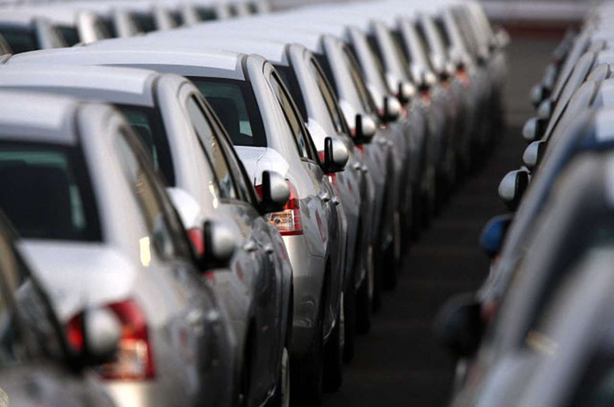 У Львові понад 1000 власників дорогих авто сплачуватимуть транспортний податок