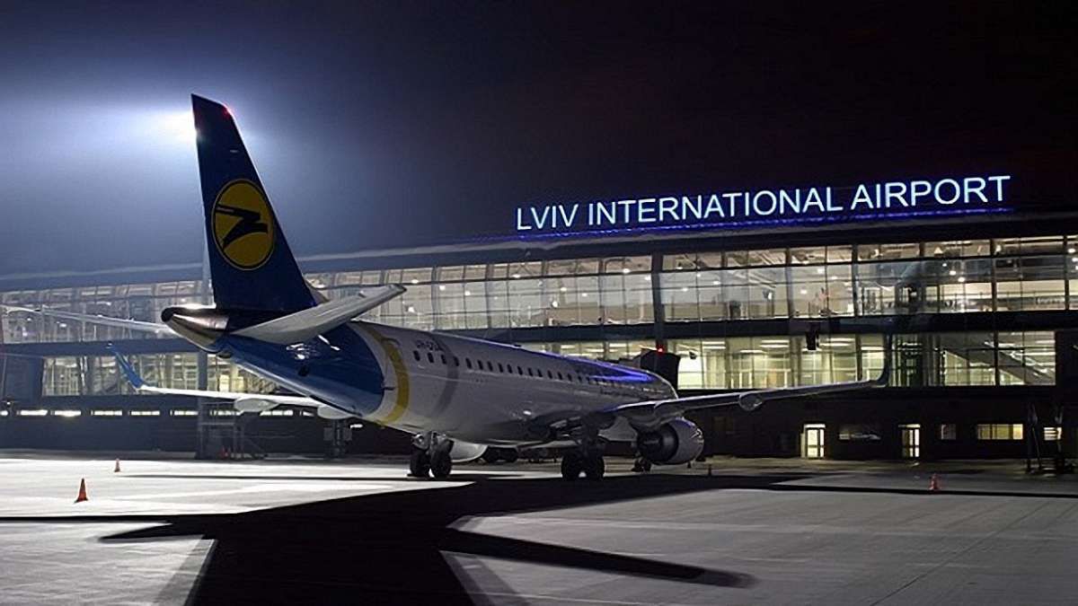 На борту літака Львів-Київ виникла пожежа