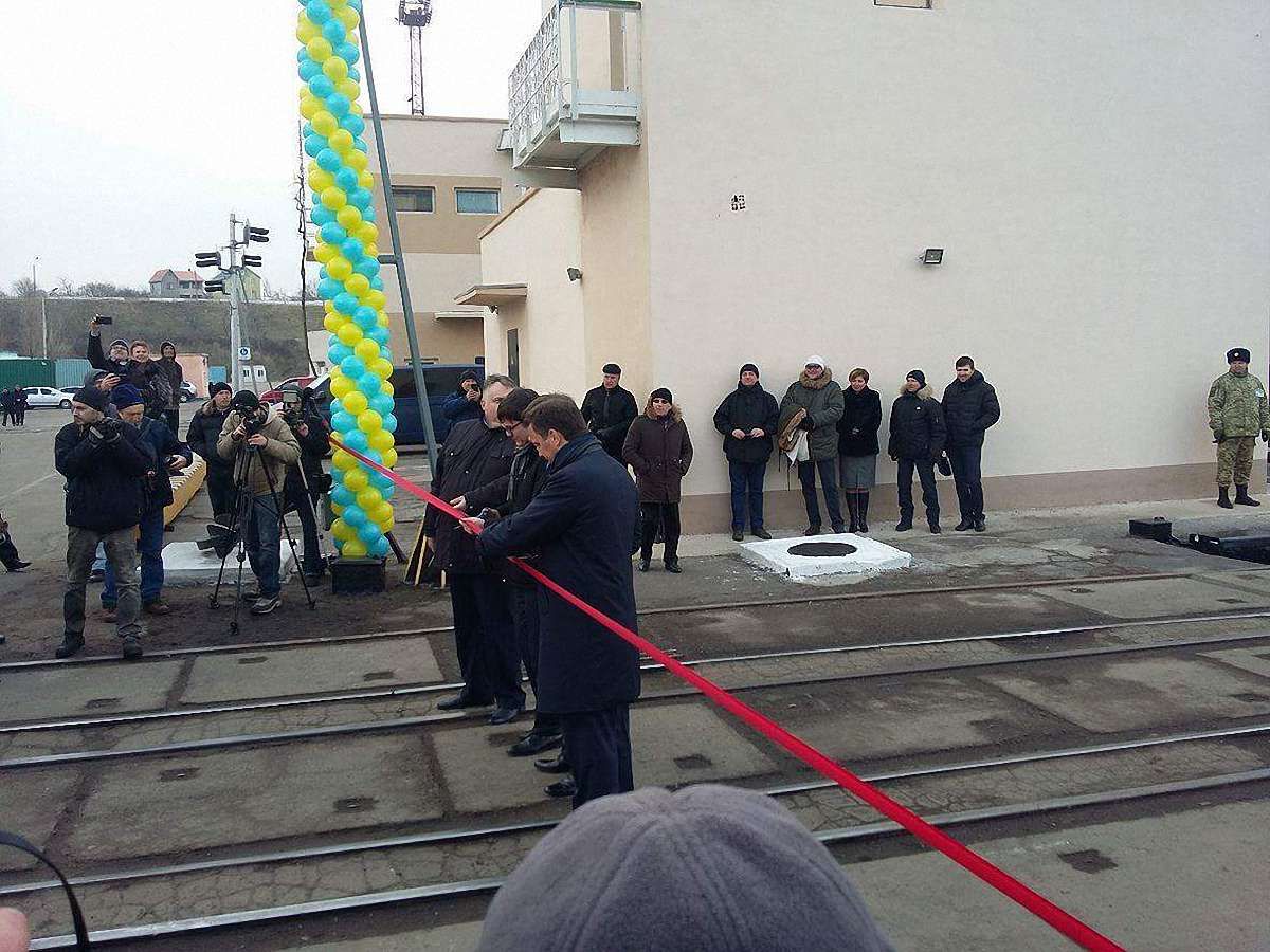 З України до Китаю вирушив перший вантажний потяг