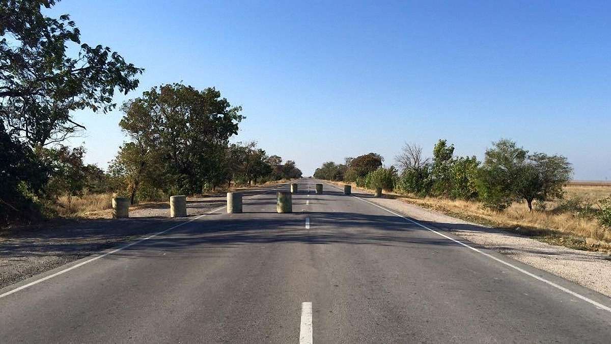 З неділі Україна припиняє товарообіг з окупованим Кримом