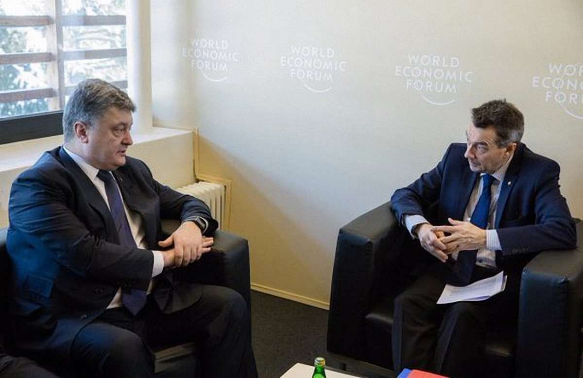 Порошенко закликав Червоний Хрест активізувати співпрацю для звільнення полонених