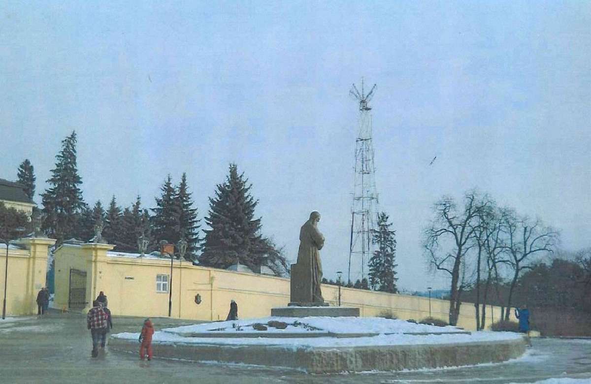 Радіовежу поблизу Собору св. Юра у Львові почнуть демонтовувати в лютому