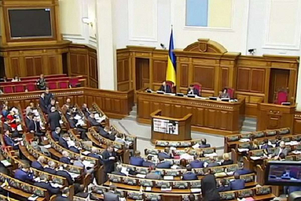 Рада не змогла подолати вето Порошенка на законопроект про валютні кредити