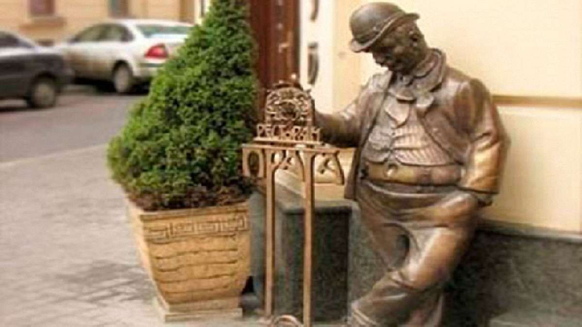 Телефонний шантажист втретє замінував ресторан «Прага»