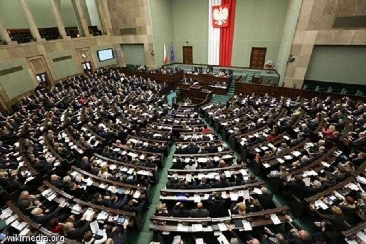 Сейм Польщі ухвалив скандальний закон про прокуратуру