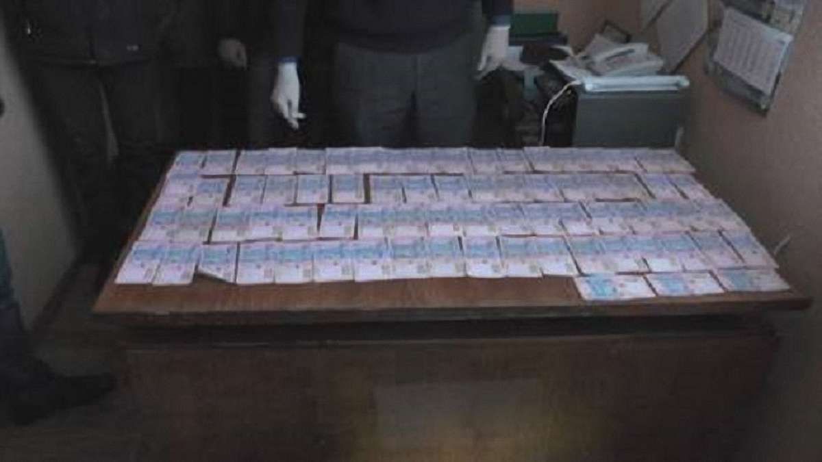 На Кіровоградщині СБУ затримала на хабарі заступника начальника райвідділу поліції