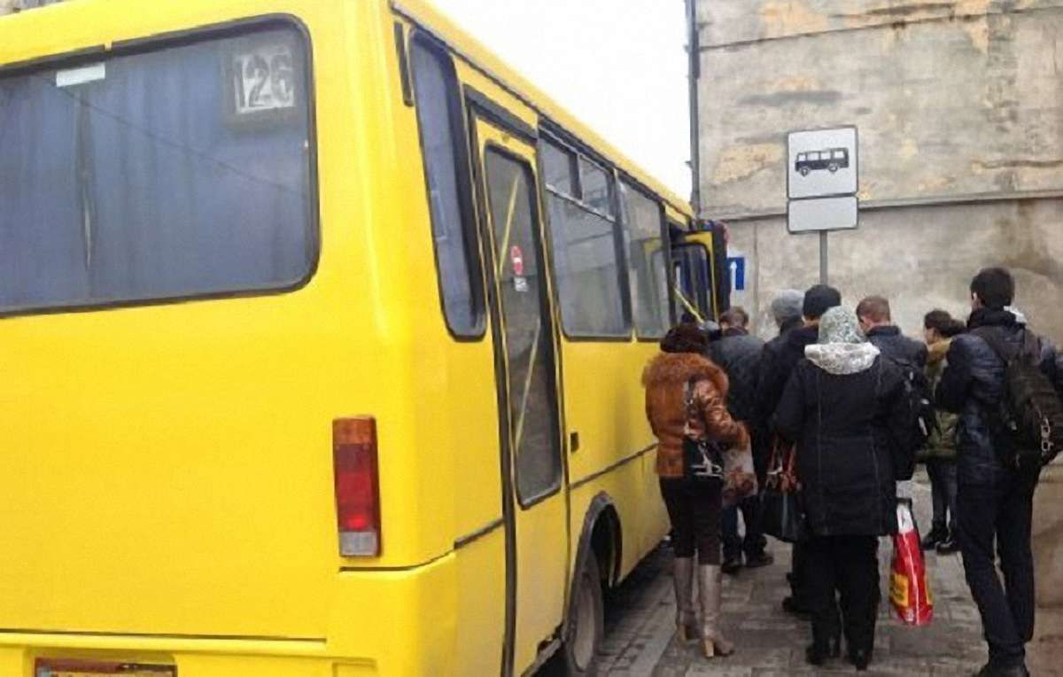 Перевізники вирішили з 8 лютого не возити пільговиків на обласних маршрутах