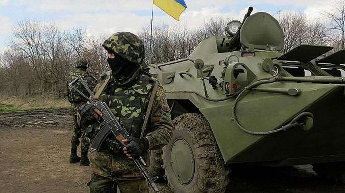 Двоє українських військових отримали поранення у зоні АТО