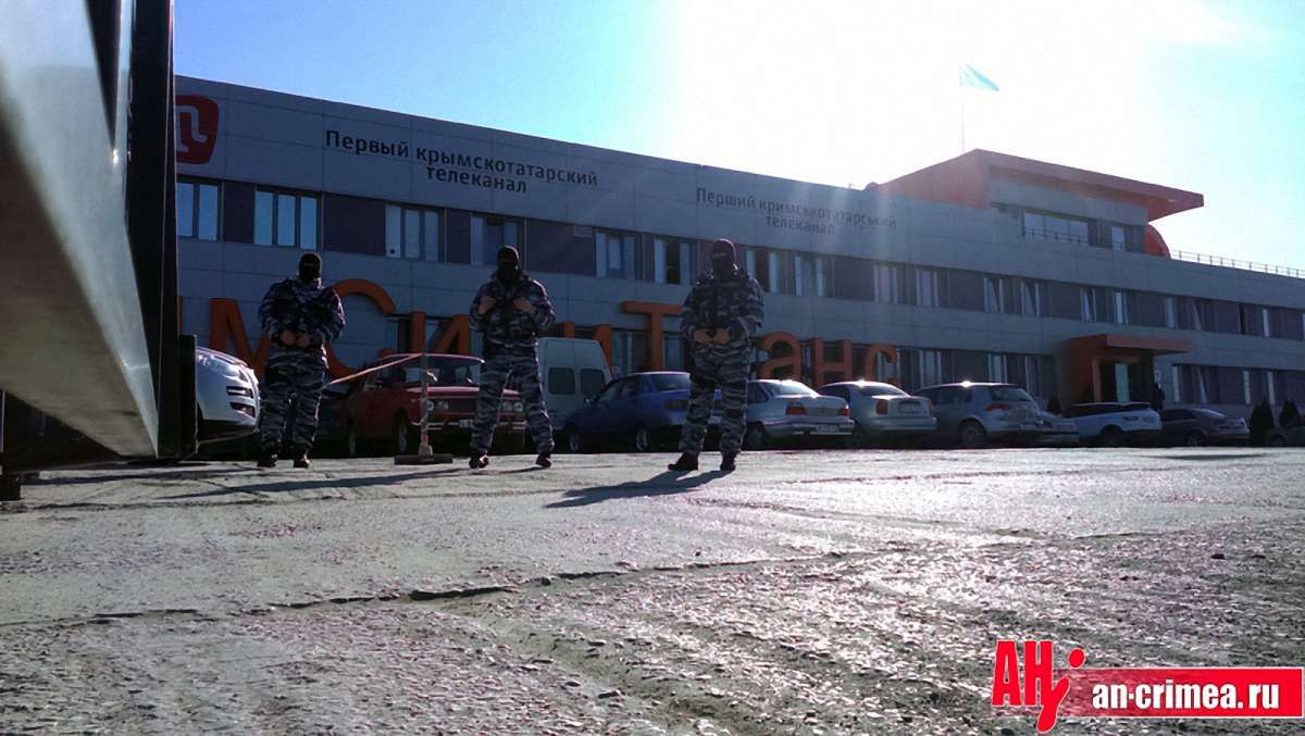 Підприємство Ленура Іслямова в Криму захопили озброєні молодики в масках